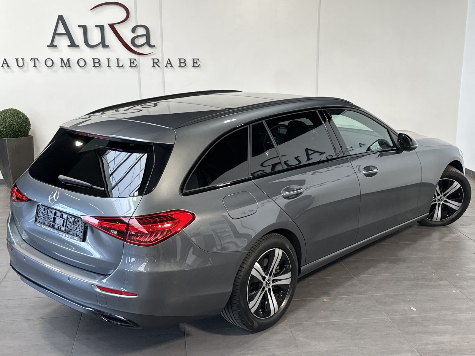 Fahrzeugabbildung Mercedes-Benz C 220d T Avantgarde NAV+LED+KAM+PANO+VCOCKPIT+PP