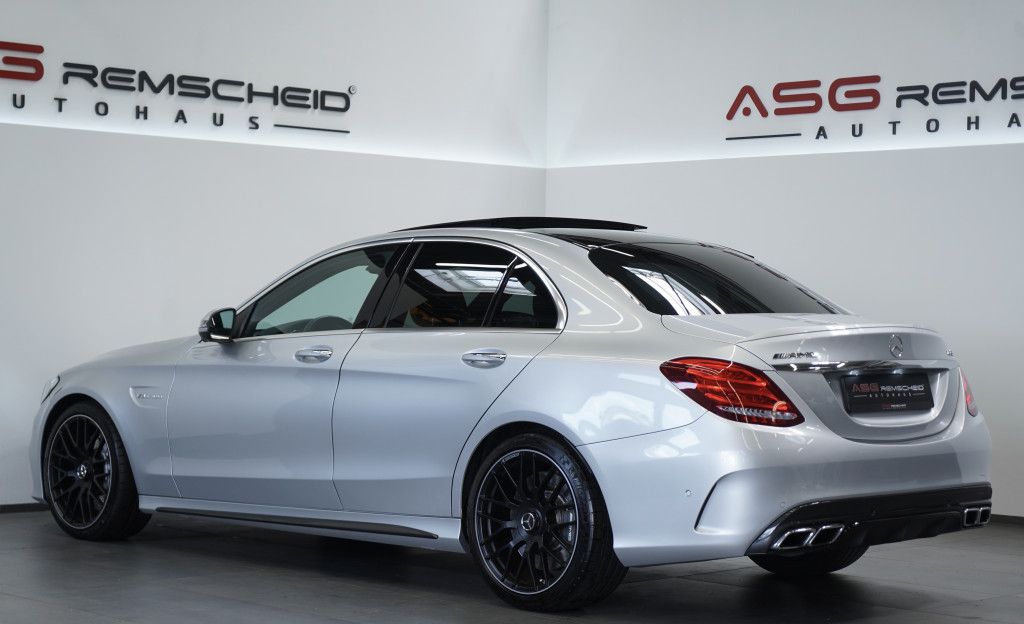 Mercedes Benz C 63 Amg