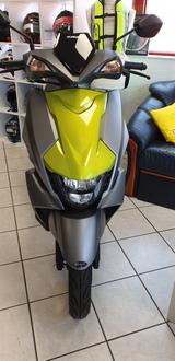Suzuki Avenis 125  weiß - SUZUKI AVENIS 125