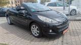 Peugeot 207 CC Cabrio 1.6i Automatik Roland Garros/Leder - gebrauchte Peugeot 207 aus dem Jahr 2011