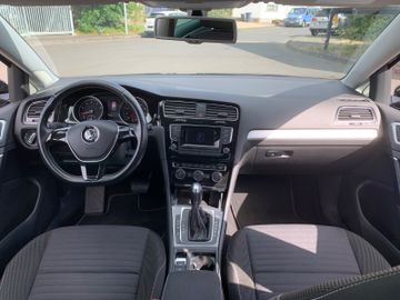 Volkswagen Golf - 7