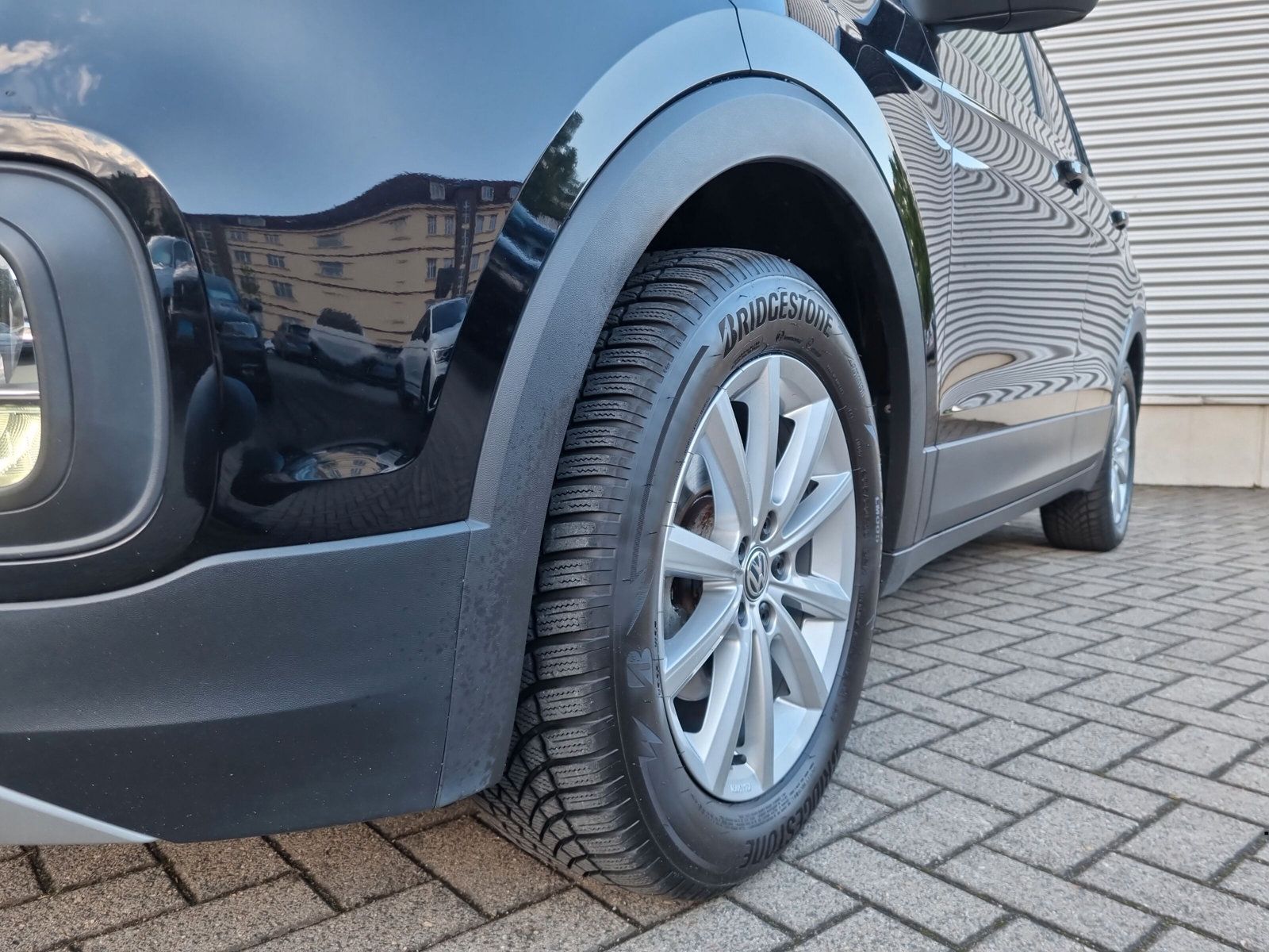 Fahrzeugabbildung Volkswagen T-Cross 1.0 TSI Life KAMERA ACC SHZ