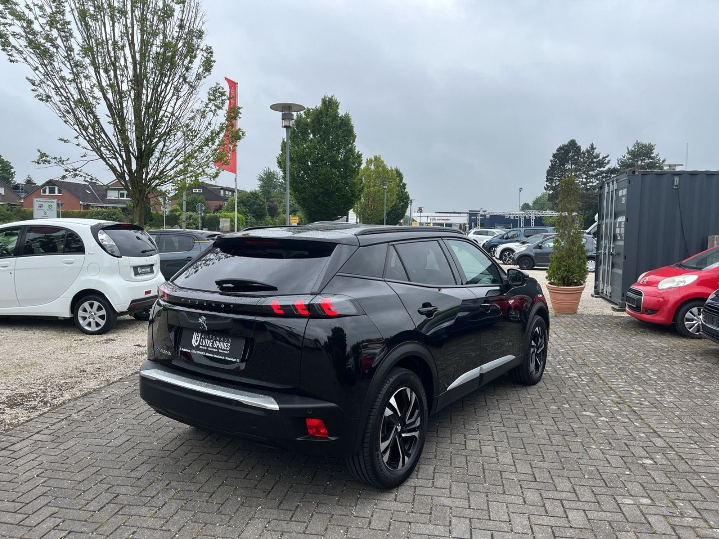 Fahrzeugabbildung Peugeot 2008 Allure Elektro 136 Navi CarPlay Rückfahr.
