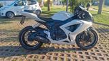 Suzuki GSXR 600 - SUZUKI GSXR 600