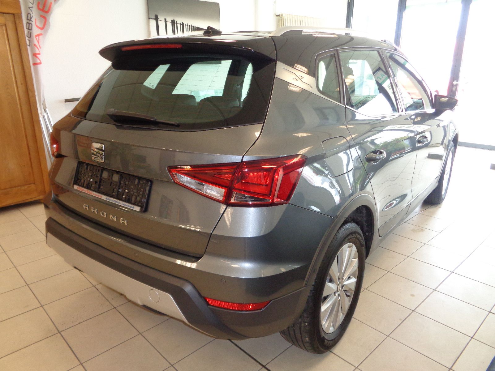 Fahrzeugabbildung SEAT Arona 1.0 EcoTSI Start&Stop 85kW XCELLENCE DSG