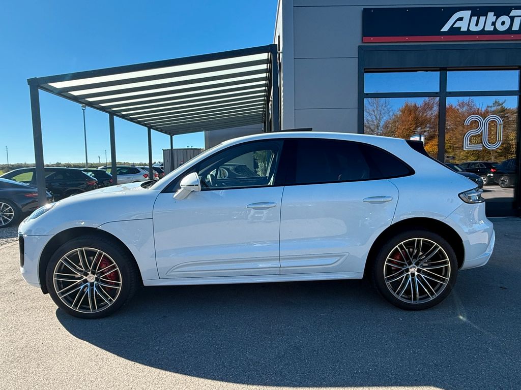 PORSCHE Macan 2023