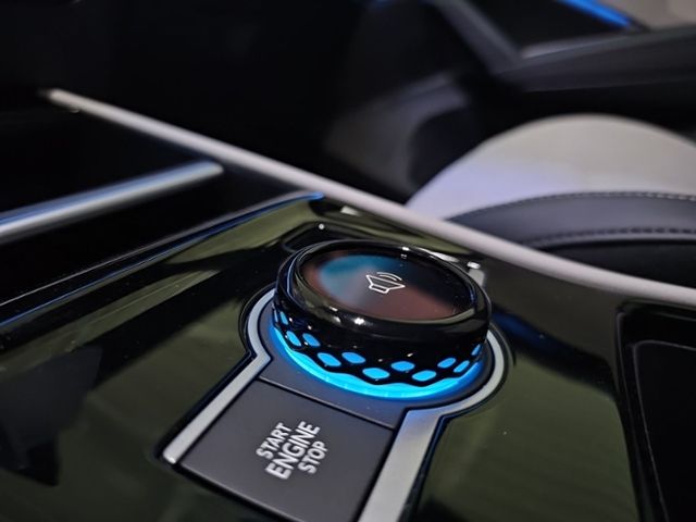 Fahrzeugabbildung Volkswagen Tayron 2.0 TSI 4M DSG ELEGANCE PANO 360° LM20 NA