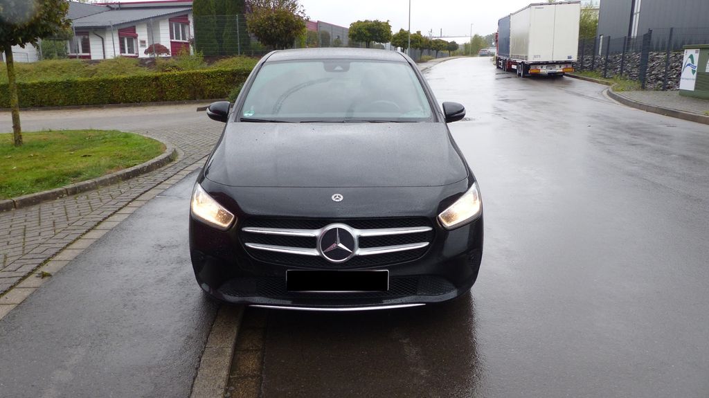 Image of Mercedes-Benz B 200