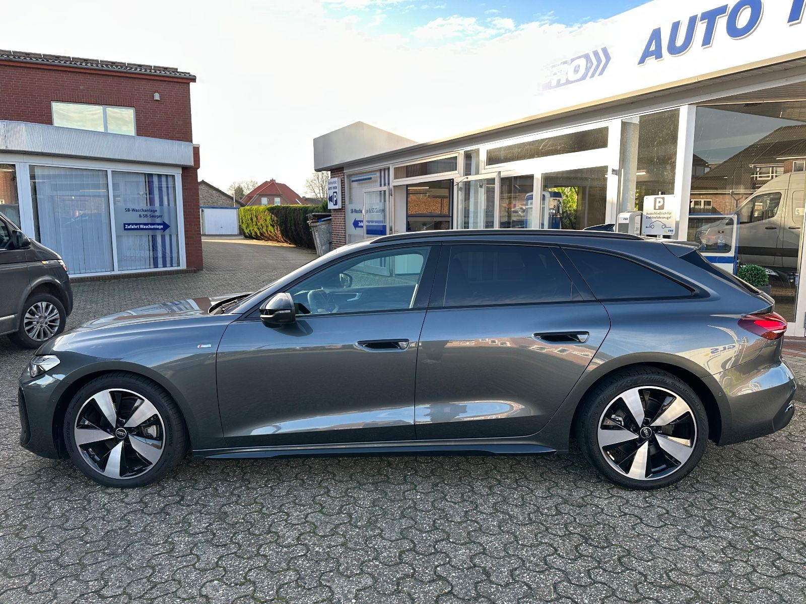 Fahrzeugabbildung Audi A5 Avant 40 TDI S Line S Tronic Matrix/ACC/APP