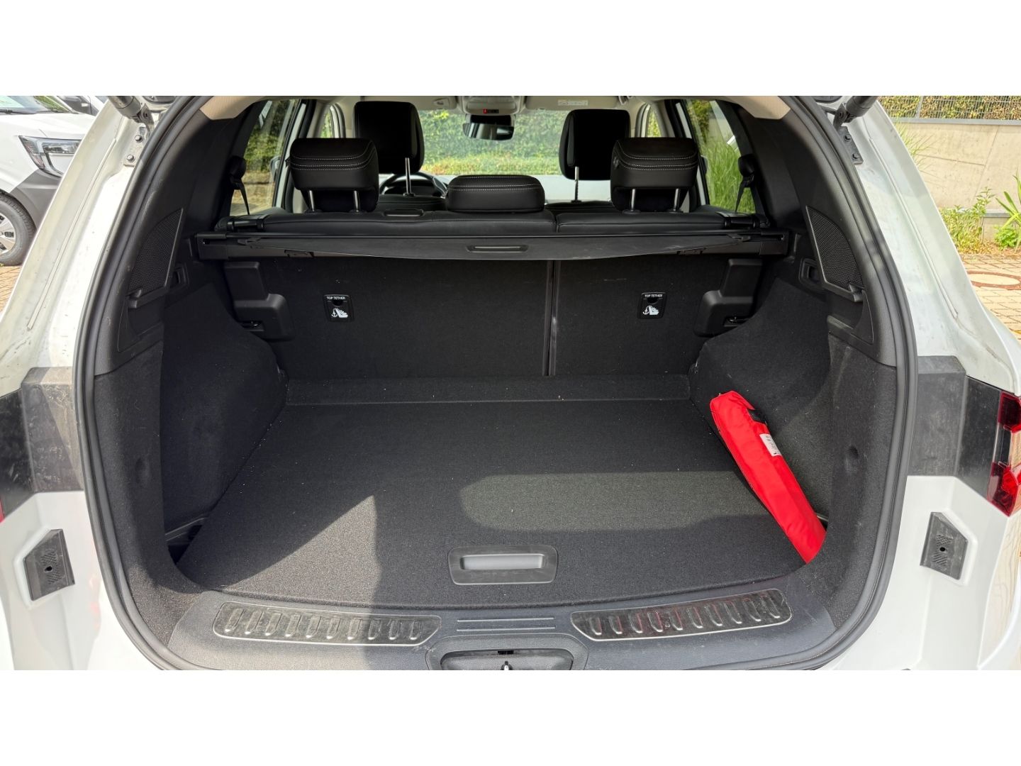 Fahrzeugabbildung Renault Koleos Intens TCE 160 EDC Navi Soundsystem LED A