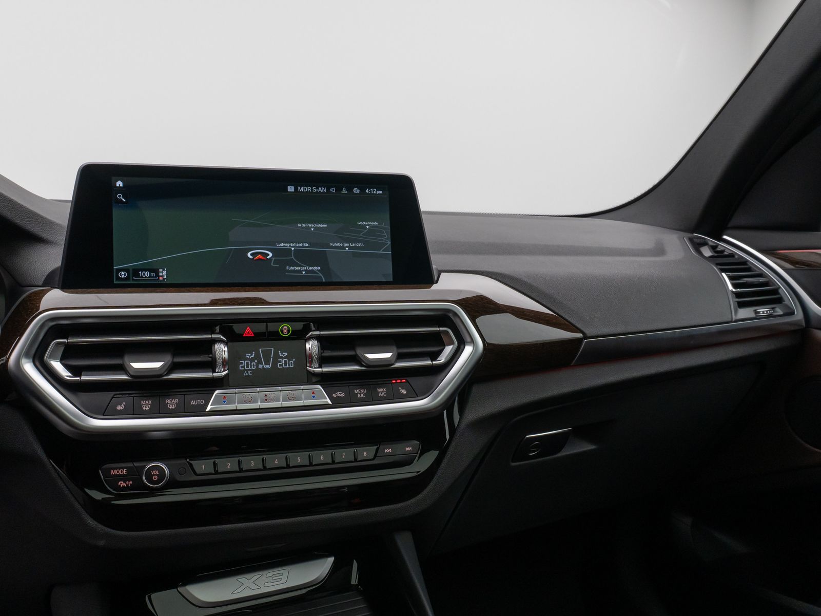 Fahrzeugabbildung BMW X3 xD20i  M Sport Panorama Kamera HUD AHK 19Zoll