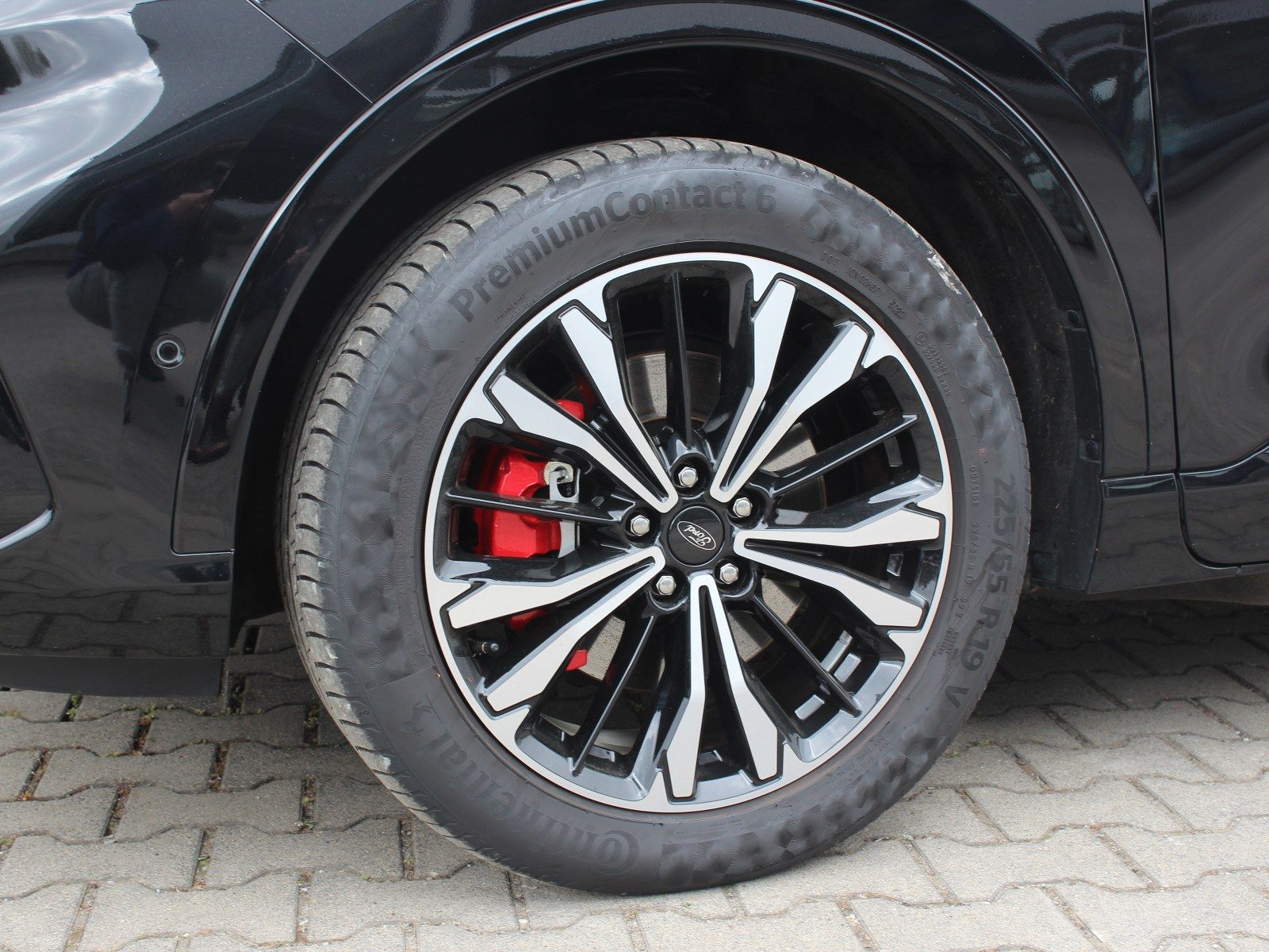 Fahrzeugabbildung Ford Kuga Plug-In Hybrid ST-Line X