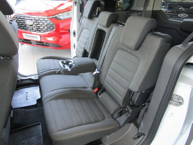 Grand Tourneo Connect Titanium