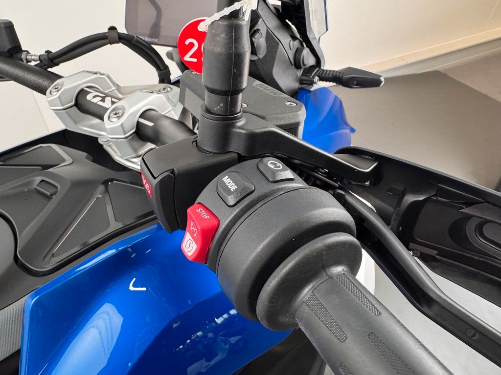 Fahrzeugabbildung BMW R1300 GS *SCHMIEDERÄDER *ADAPT. FAHRWERK