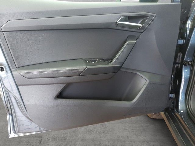 Fahrzeugabbildung Seat Arona Style 1.0TSI LED SitzHz 18"Alu Klimaaut.