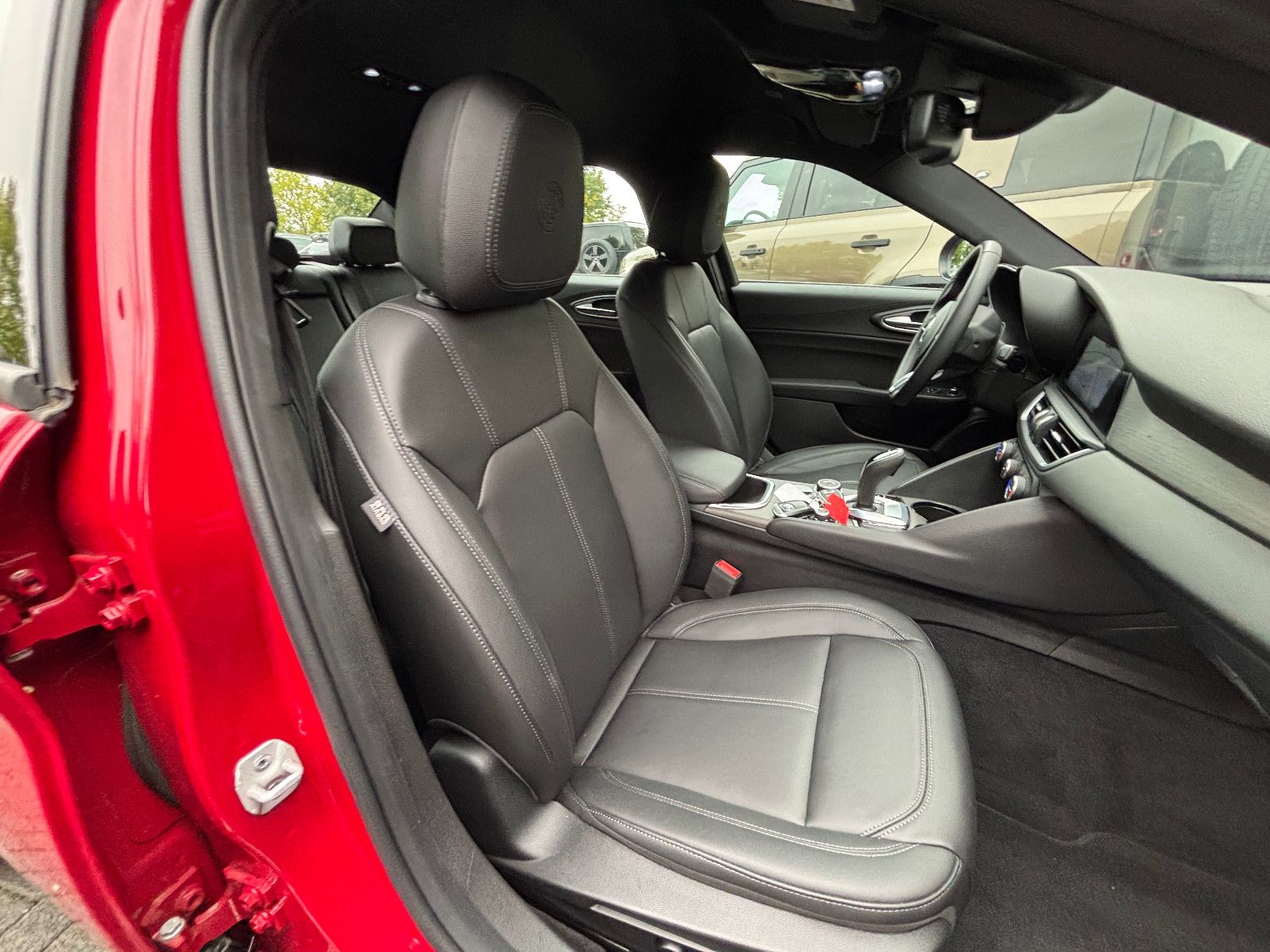 Fahrzeugabbildung Alfa Romeo Giulia Ti Q4/MEMORY/ACC/NAVI/KAMERA/SHZ