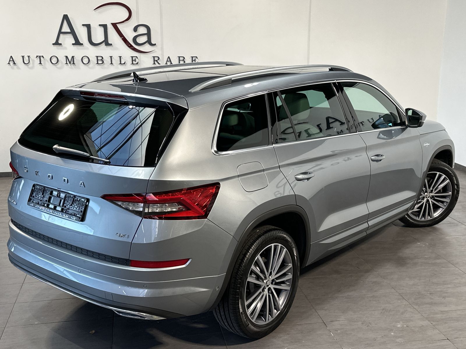 Fahrzeugabbildung SKODA Kodiaq 2.0 TDI DSG L&K 4x4 NAV+LED+PANO+360°+VC