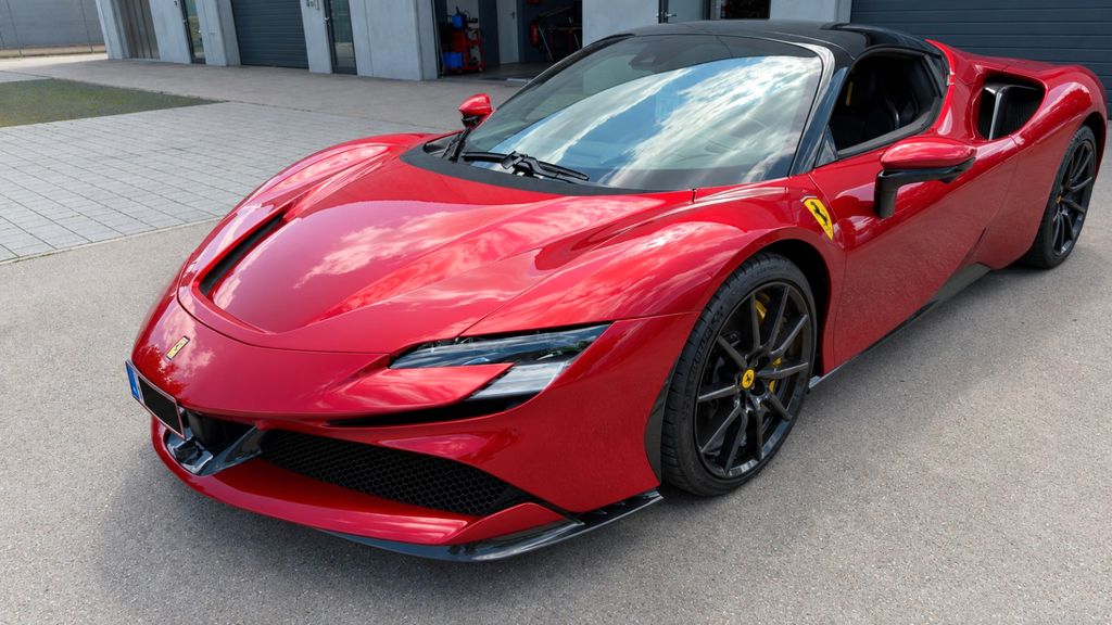 Image of Ferrari SF90