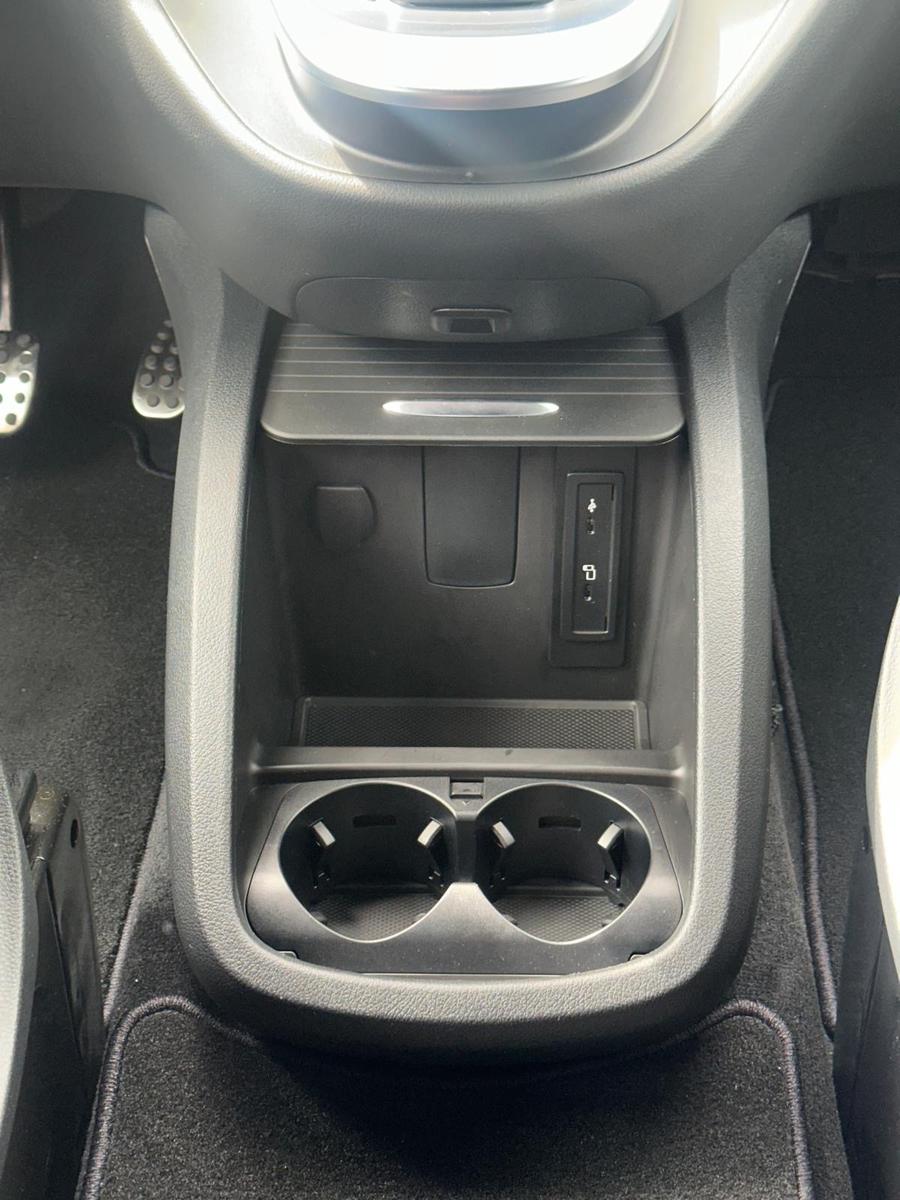 Mercedes-Benz V250 LANG AVANTG AMG-LINE PANO 7SITZ EL.TÜR 360°