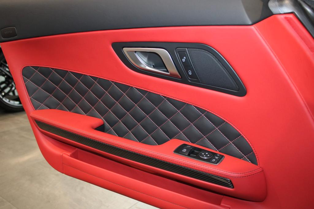 Mercedes-Benz SLS AMG