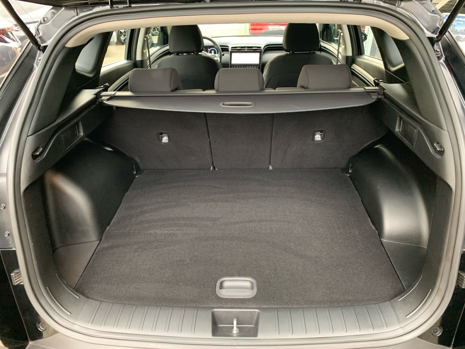 Fahrzeugabbildung Hyundai TUCSON 1.6 T-GDI Select Mild-Hybrid Allwetter