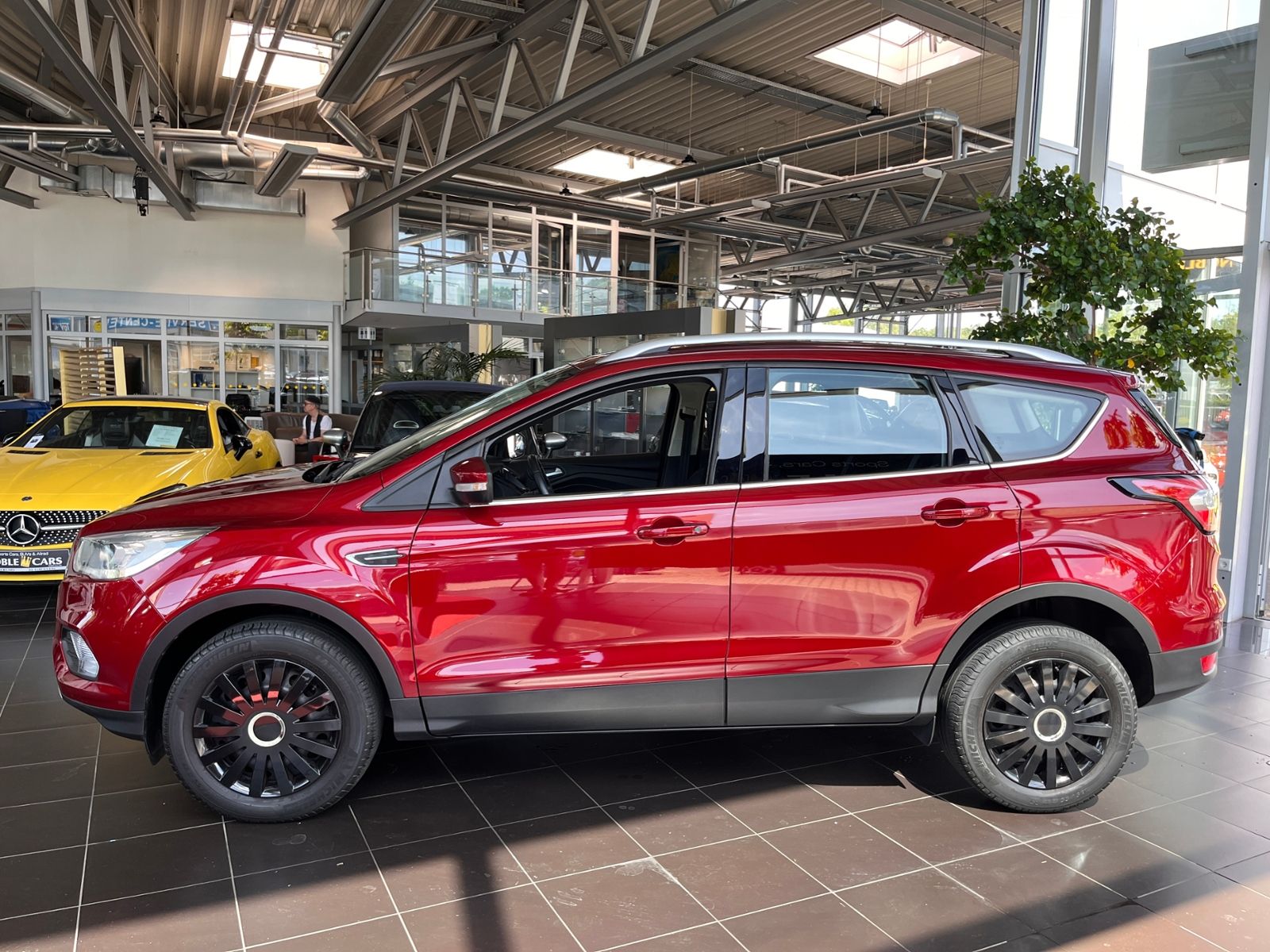 Fahrzeugabbildung Ford Kuga Cool & Connect KLIMA NAV SHZ PDC