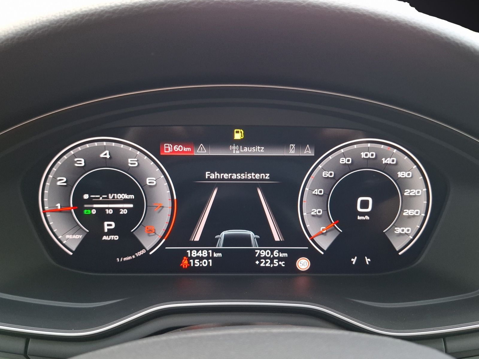 Fahrzeugabbildung Audi A4 Avant 45 TFSI S-line Edition qu Matrix Navi A