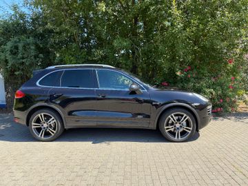 Porsche Cayenne - 3
