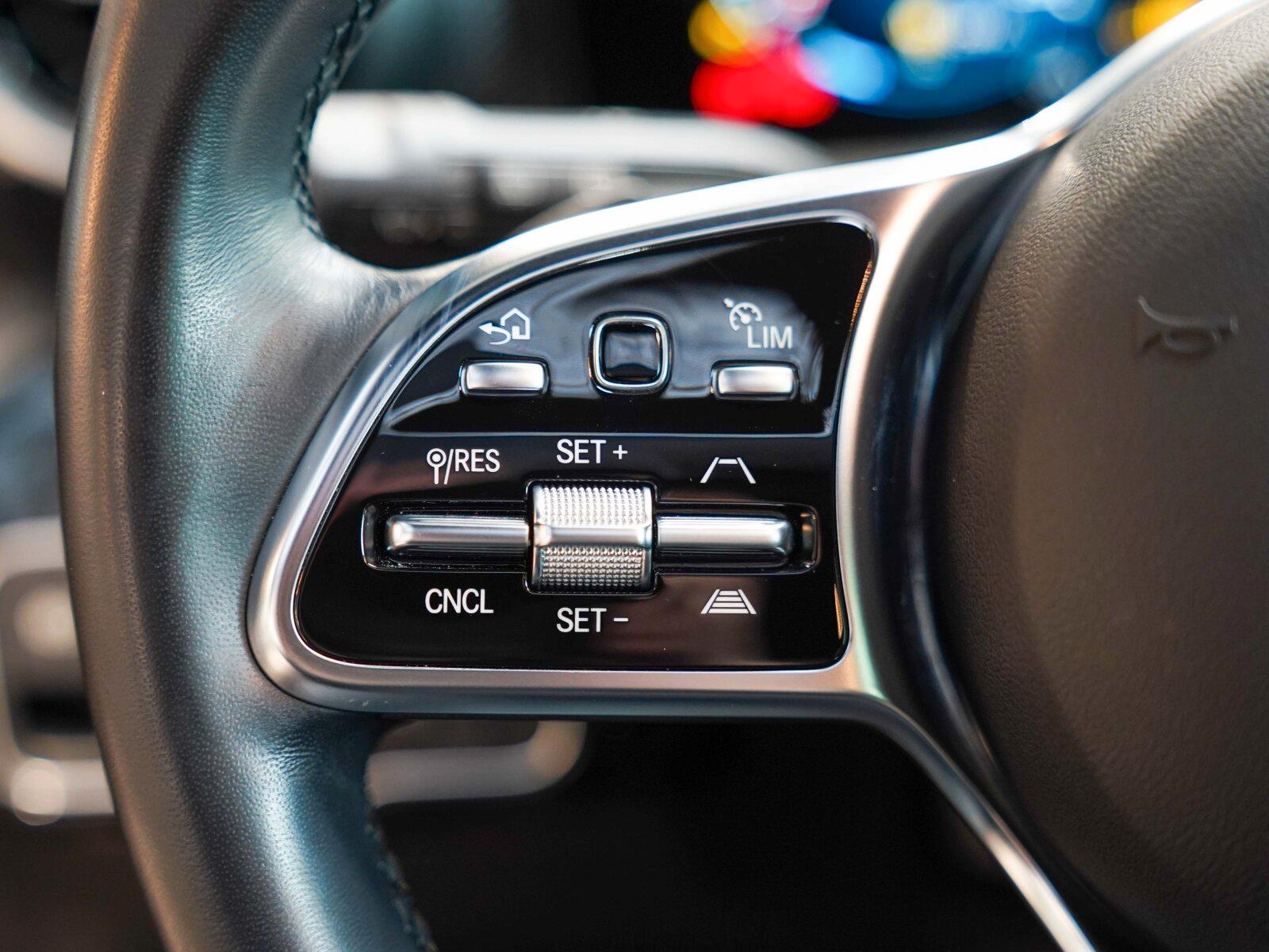 Mercedes-Benz A-Class d Progressive Standheizung DISTRONIC Pano, миниатюра 17