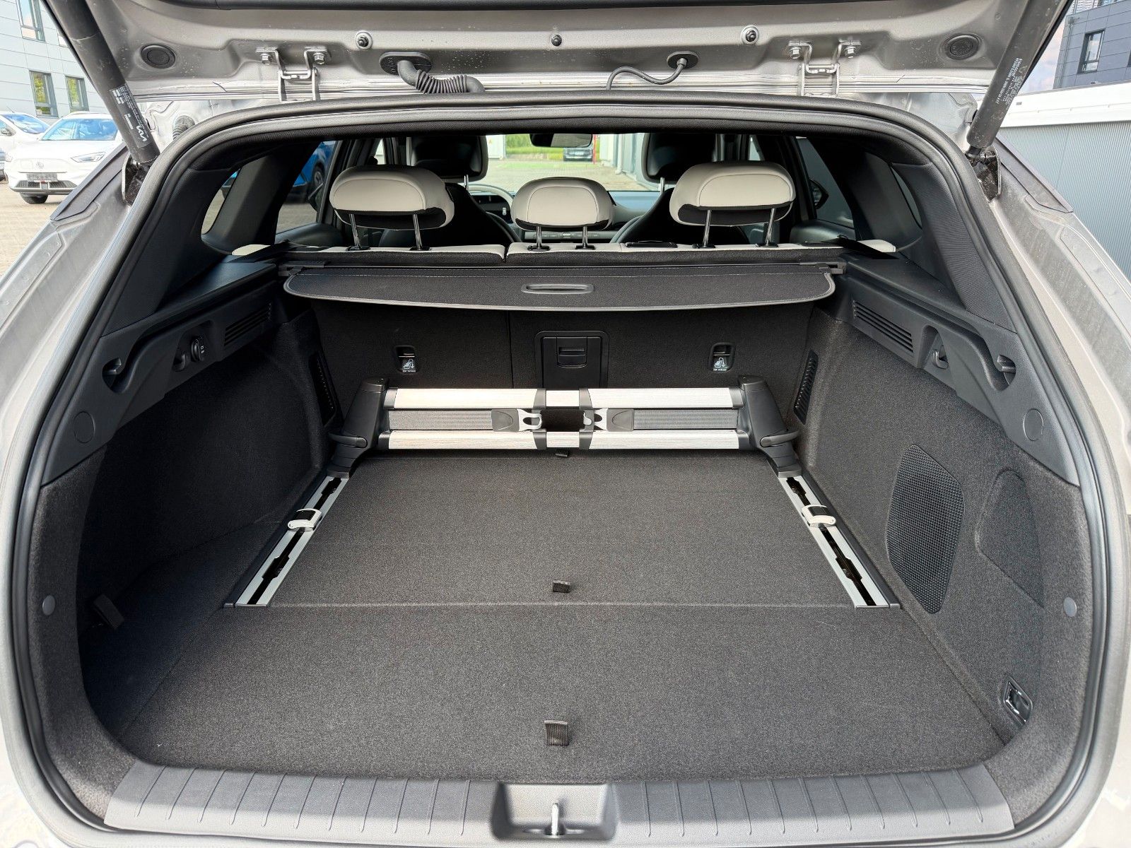 Fahrzeugabbildung Kia K4 SW 1.6T 180 DCT GTL DWP+ SZ SD 18 GD
