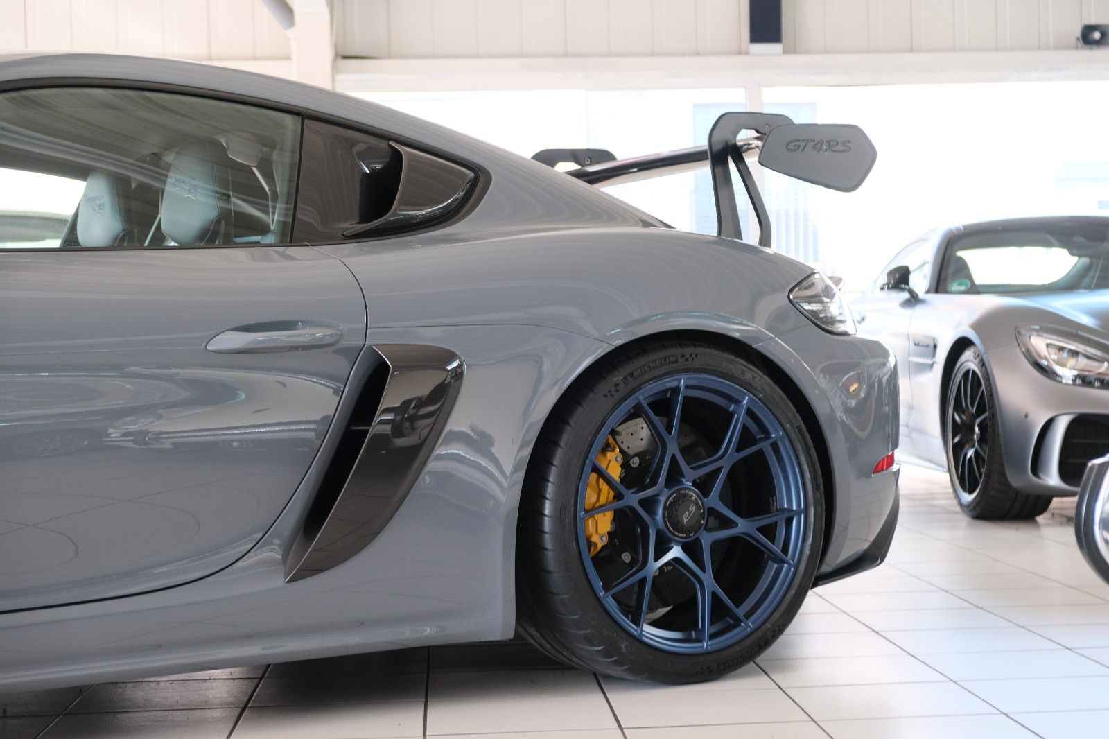 Fahrzeugabbildung Porsche Cayman GT4 RS/Weissach/PCCB/Approved 2028