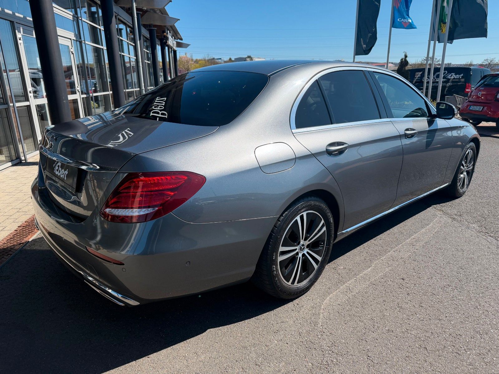 Fahrzeugabbildung Mercedes-Benz E 200 Avantgarde+RFK+Multibeam+Ambiente+