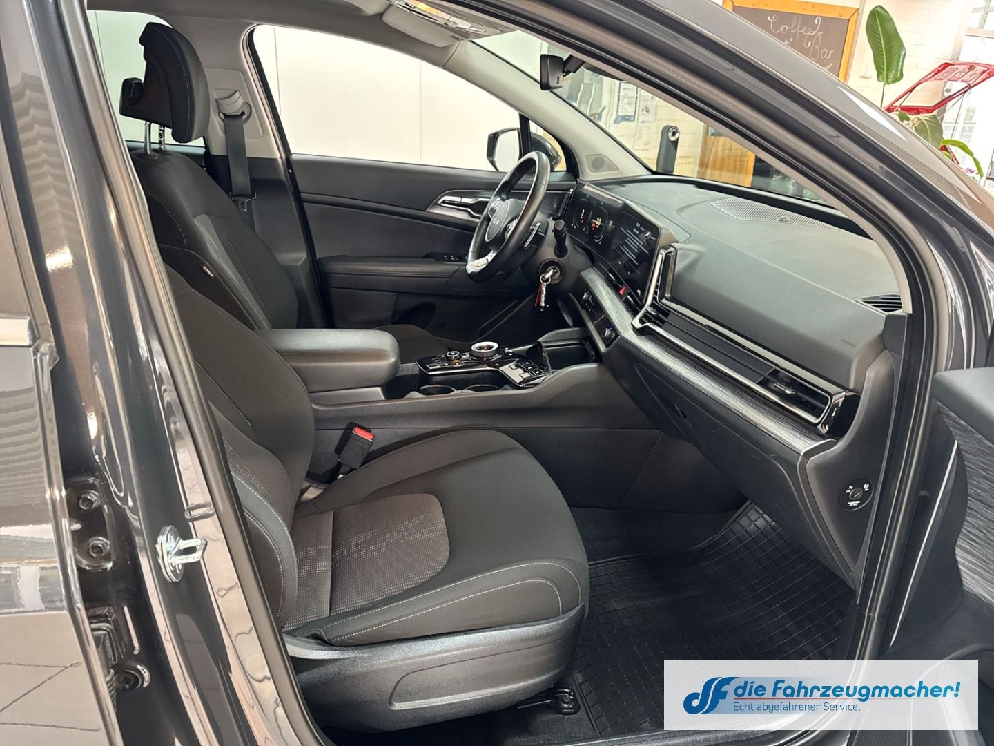 Fahrzeugabbildung Kia Sportage Spirit Navi Digitales Cockpit LED Apple