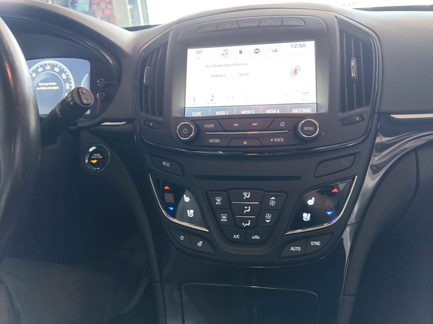 Opel Insignia A Sports Tourer ACC*Leder*Digital-Tacho