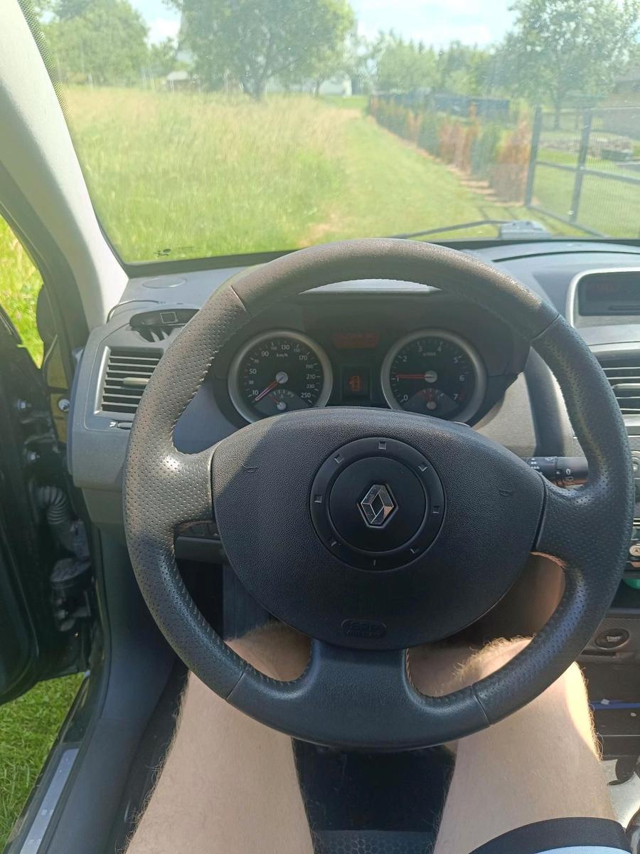 Renault Megane 2004 — engine 136 HP (100kW)