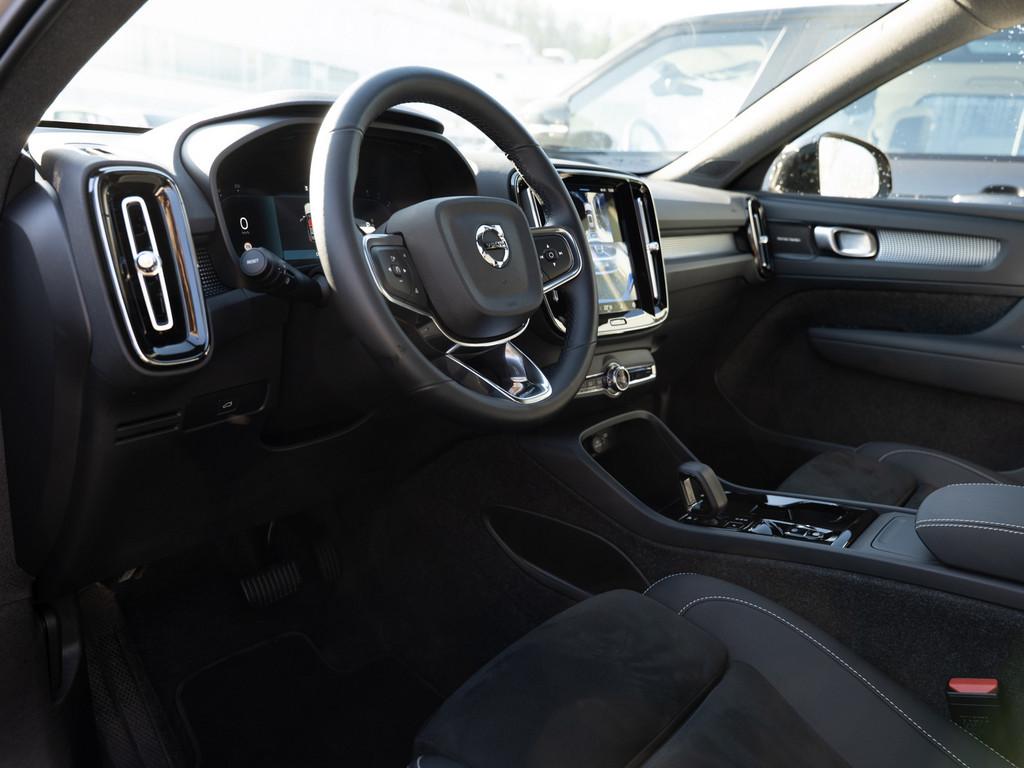 Volvo XC40 B3 Plus Dark SHZ LED NAVI MEMORY H/K 360°