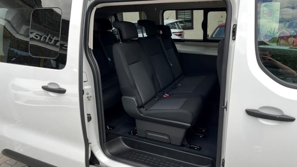 Autohaus Klingenthal - Opel Vivaro Kombi M 2.0 Diesel 145PS 9-Sitzer/AHZV/Kl - Bild 13 Autohaus Klingenthal - Opel Vivaro Kombi M 2.0 Diesel 145PS 9-Sitzer/AHZV/Kl - Bild 13