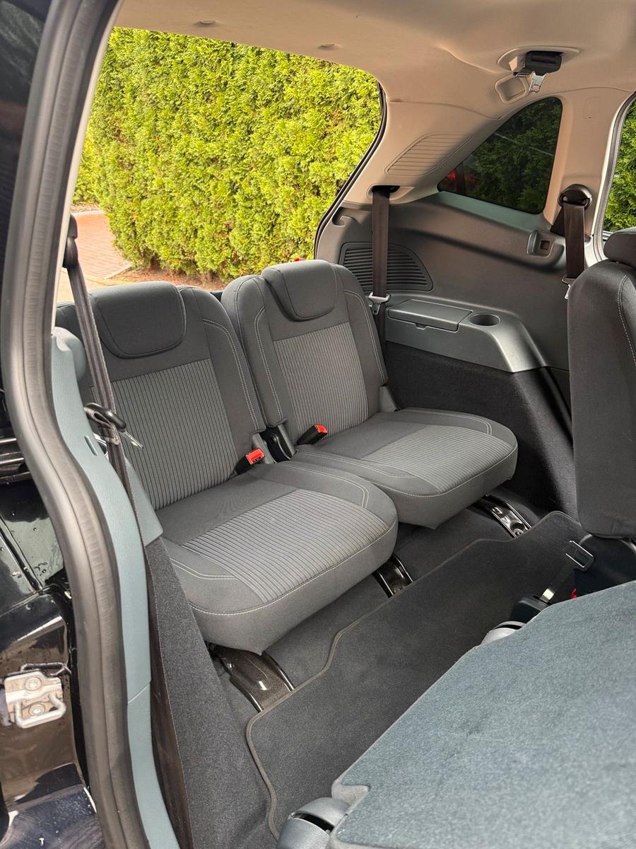 Ford Grand C-MAX 2012 — photo 7