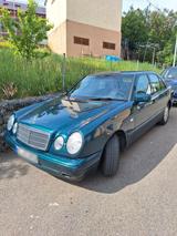 Mercedes-Benz Mercedes E-Klasse 220d W210 - Mercedes-Benz E 220 aus 1997