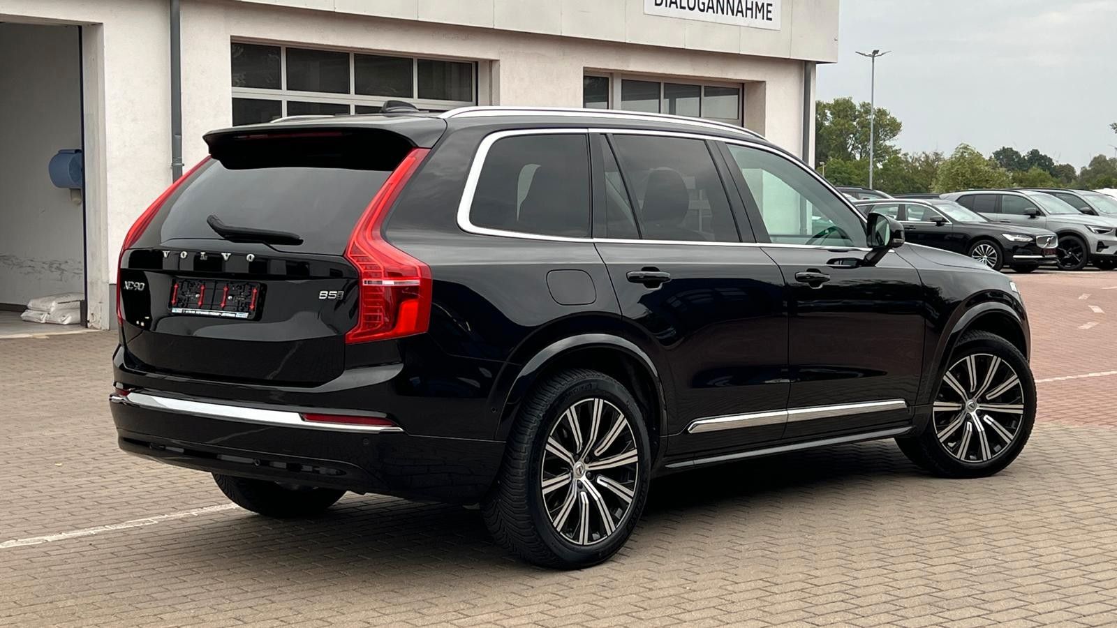 Fahrzeugabbildung Volvo XC90 B5D AWD Plus Bright*LED*STHZ*360*AHK*ALARM