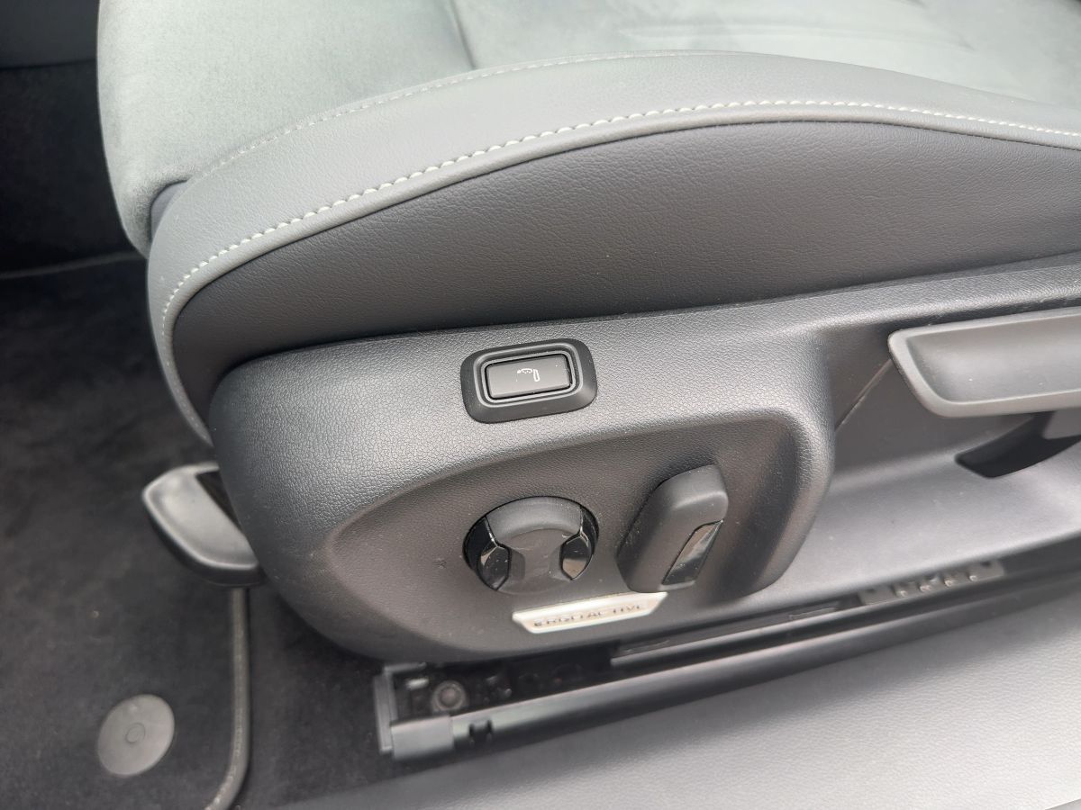 Volkswagen Passat Variant 1.5 eHybrid Business Navi LED ACC foto 17