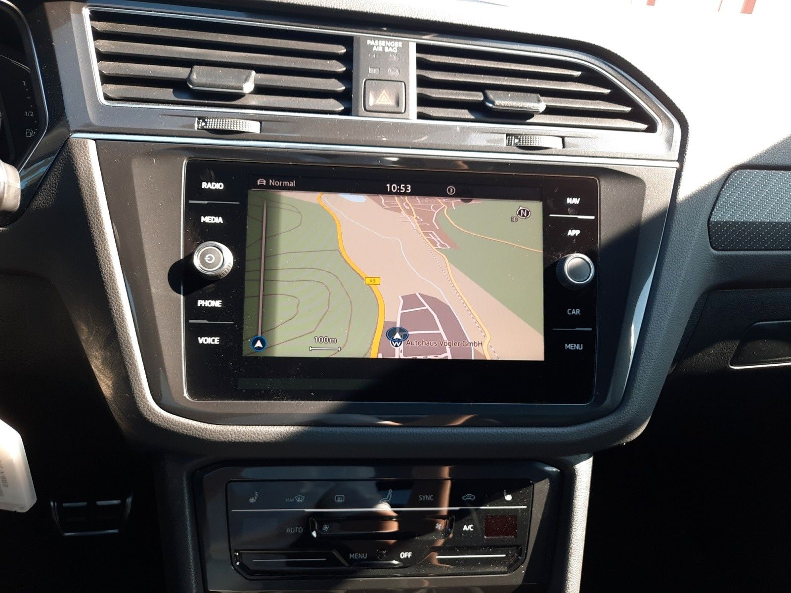 Tiguan R-Line 1,5 TSI DSG Matrix Navi AHK DCC