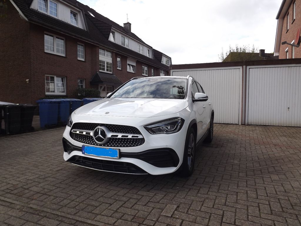 Image of Mercedes-Benz GLA 220