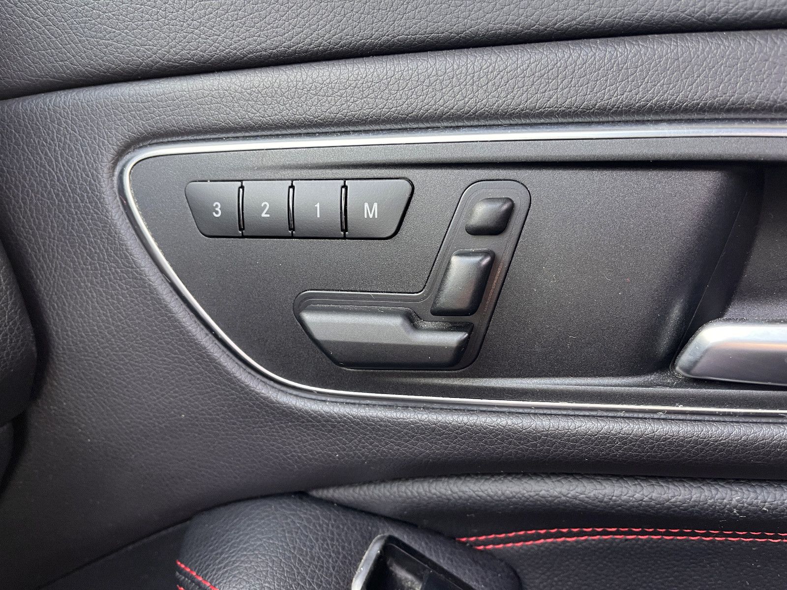 Fahrzeugabbildung Mercedes-Benz CLA 45 AMG 4Matic