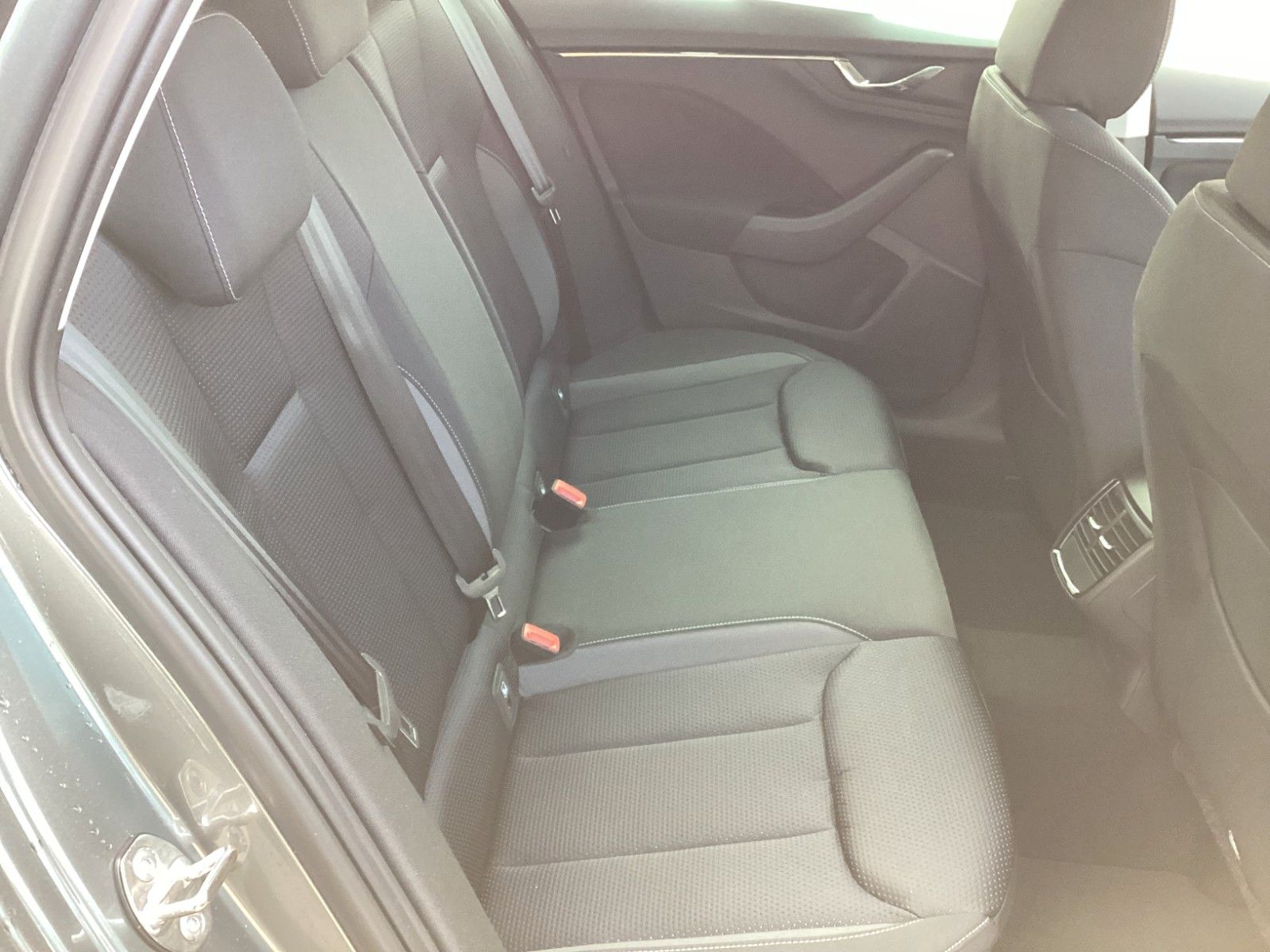 Fahrzeugabbildung SKODA Scala Tour 1.0 TSI 81 KW 6-Gang