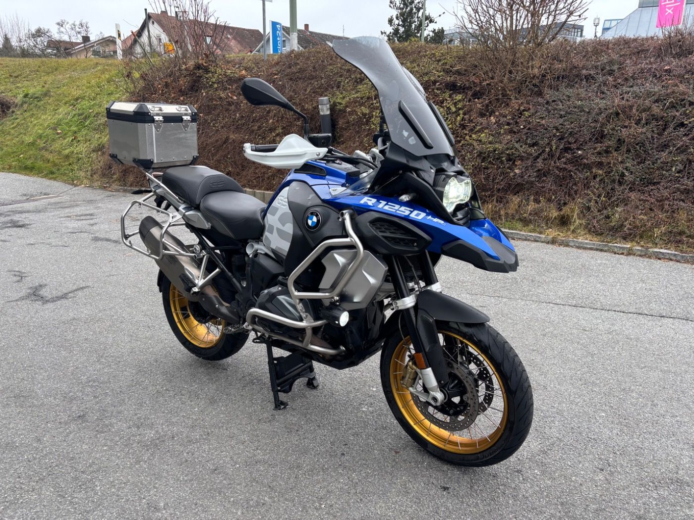 Fahrzeugabbildung BMW R 1250 GS Adventure HP viel Zubehör