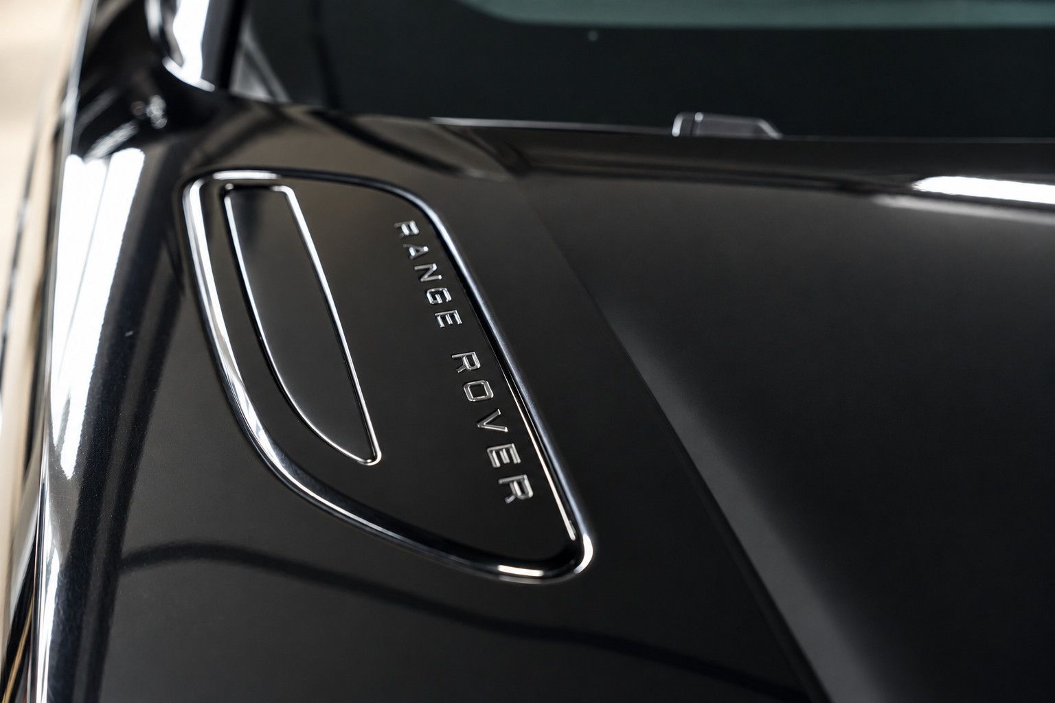 Fahrzeugabbildung Land Rover Range Rover Velar R-Dynamic SE *Meridian*Memory*