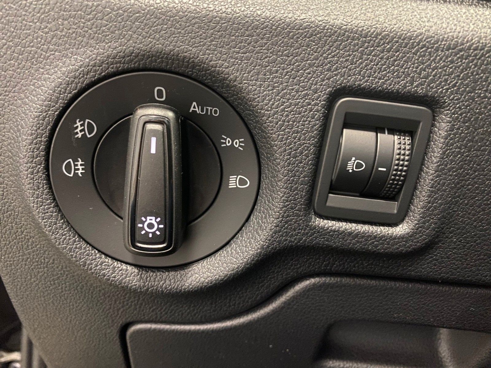 Fahrzeugabbildung SKODA Fabia 1.0l TSI 85kW Essence+SITZHEIZUNG+APP+KLIM