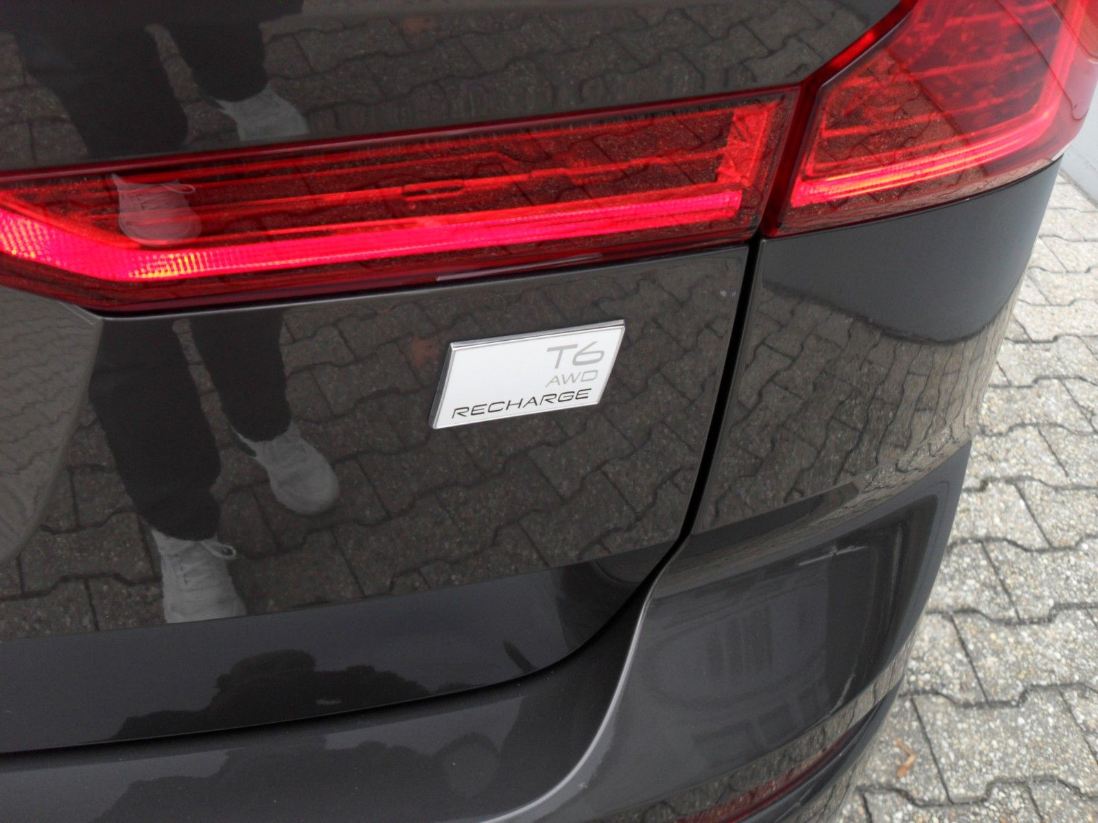 Fahrzeugabbildung Volvo XC60 T6 Plus Dark | AWD | 21er | Licht