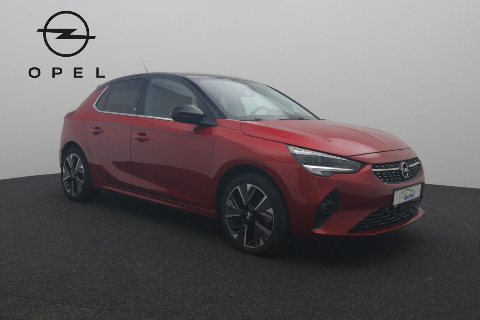 Fahrzeugabbildung Opel Corsa-e F First Edition IntelliLux Panorama PDC